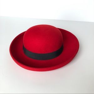 CLASSIC Ann Taylor Bowler Hat in Red